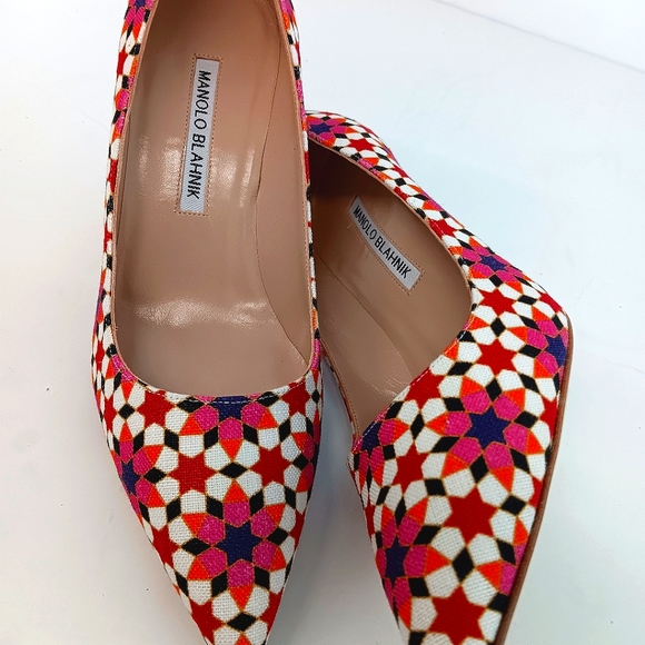 Manolo Blahnik Women's Pointed BB Linen Stiletto Pumps - EU37/US7 - Picture 7 of 12